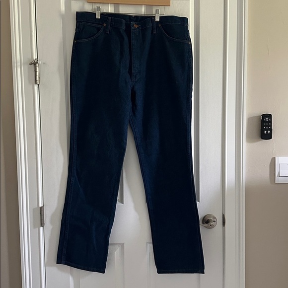 Wrangler Dark Blue Jeans NWOT - Picture 2 of 6